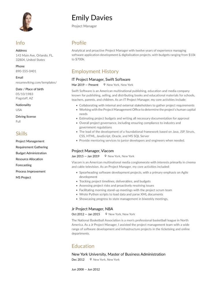 modern colored resume with photo senior project manager