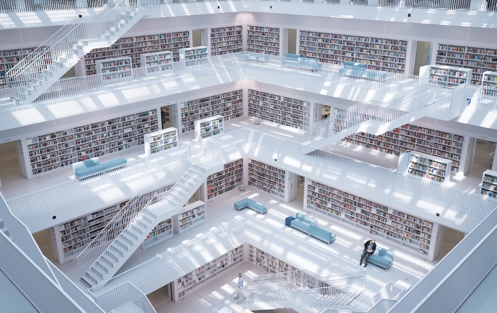 A futureistic view of a library in a time of AI